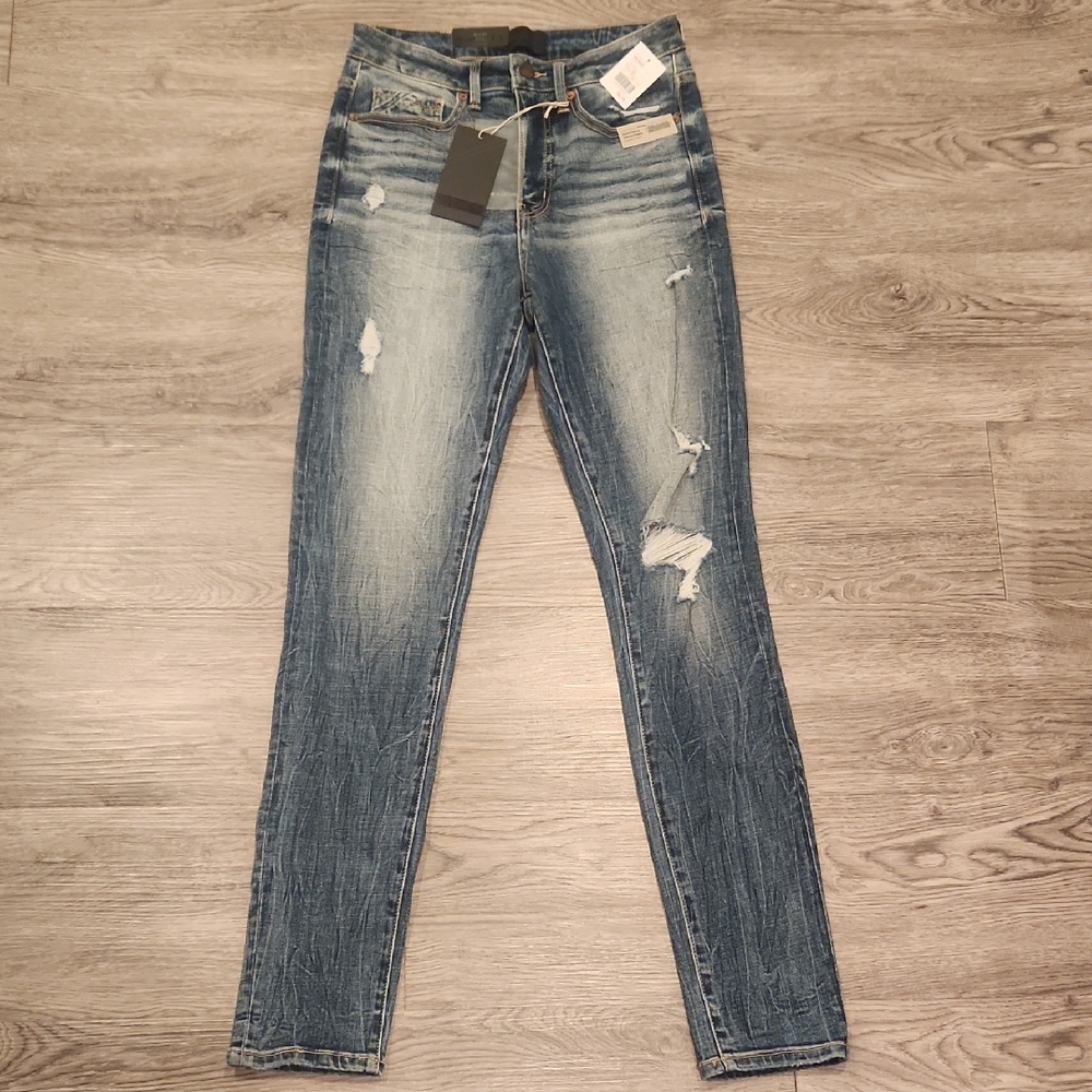 NWT- Buckle Black Fit NO. 35 Distressed Skinny 26x30